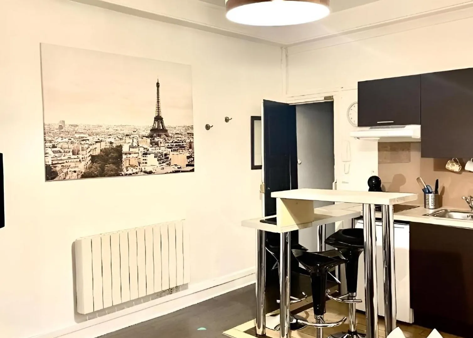 Cozy Studio Chatelet Apartment Paris