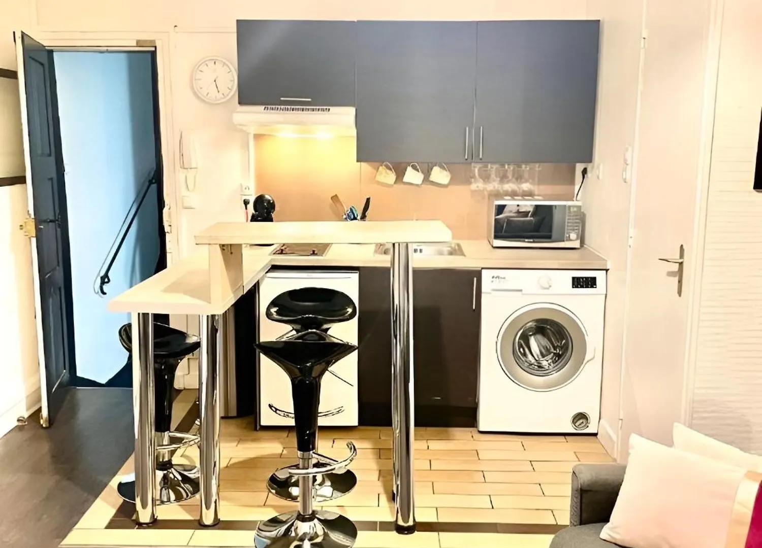 Cozy Studio Chatelet Apartment Paris France